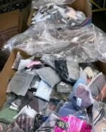 Men And Women Clothing Pallet - Image 2