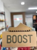 Yeezy Slides Mixed Pallet (200 Pairs) - Image 19