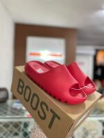 Yeezy Slides Mixed Pallet – High-Demand Streetwear Footwear for Resale Success