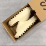 Yeezy Slides Mixed Pallet – High-Demand Streetwear Footwear for Resale Success