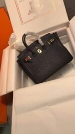 Wholesale Women’s Bags & Purses Pallet (100 Units) - Image 4