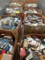 Wholesale Mixed Books Liquidation Pallets (900–1,000 Books per Pallet)