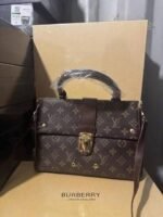 Wholesale Women’s Bags & Purses Pallet (100 Units) - Image 8