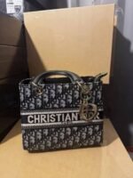 Wholesale Women’s Bags & Purses Pallet (100 Units) - Image 9