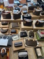 Wholesale Women’s Bags & Purses Pallet (100 Units) - Image 17