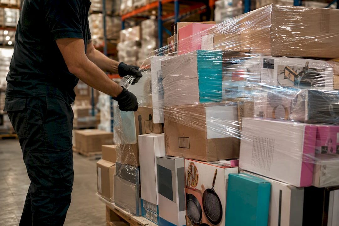 Hands wrapping pallet for shipment